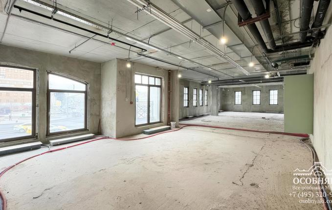 на Болотной улице, 10, площадь 3360 м