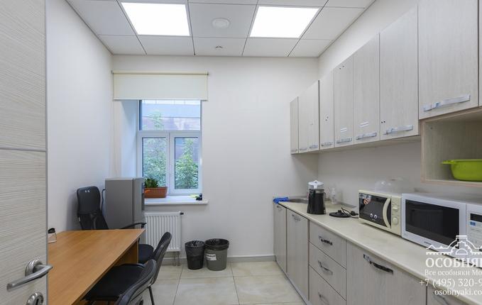 в Дегтярном переулке, 5, площадь 740 м