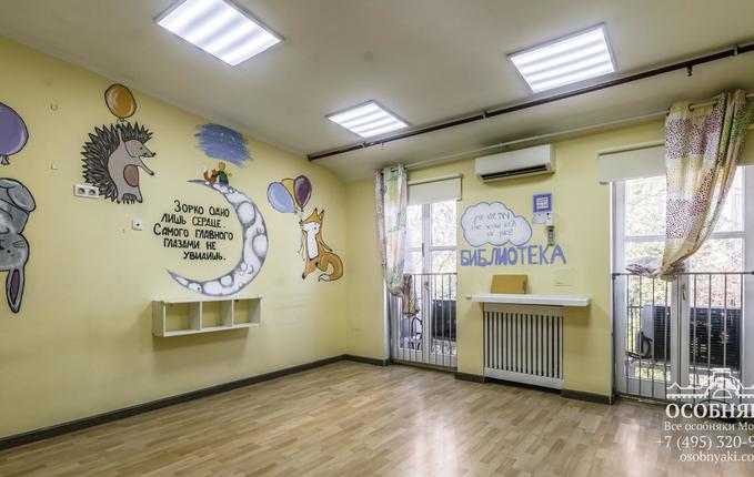 на Большой Никитской улице, 47, площадь 1493 м