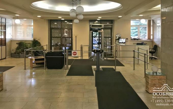 на Мосфильмовской улице, 35, площадь 8607 м