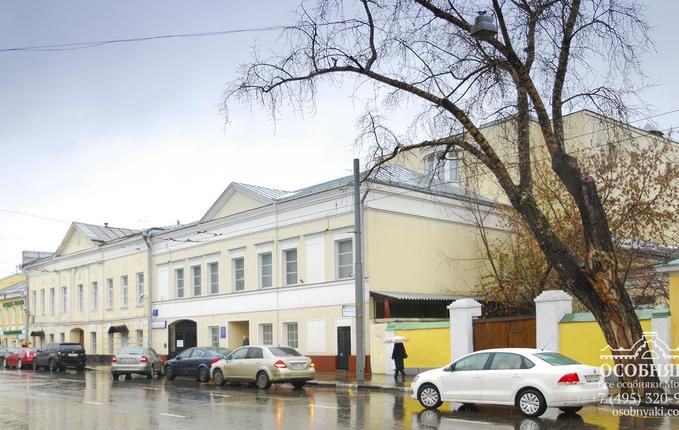 на улице Александра Солженицына, 7, площадь 2400 м