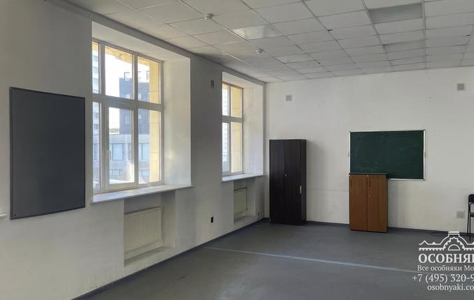 на 2-й Бауманской улице, 9/23, площадь 1971 м