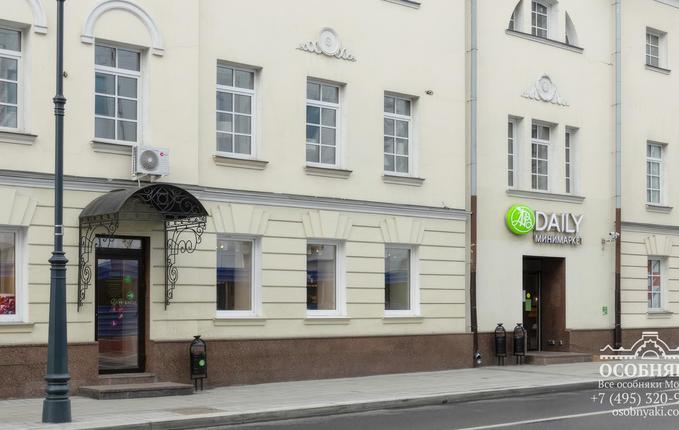 на улице Остоженка, 10, площадь 4907 м