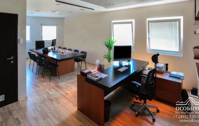 на улице Остоженка, 10, площадь 4907 м