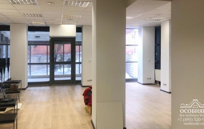 на улице Остоженка, 10, площадь 4907 м