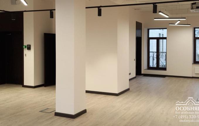 на 2-й Брестской, 19/18, площадь 6330 м