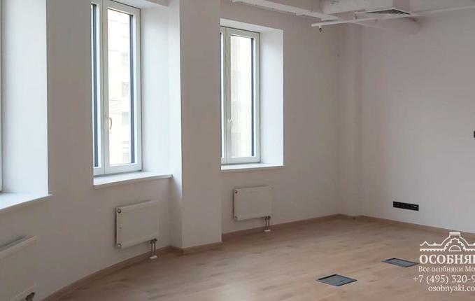 на 2-й Брестской, 19/18с2, площадь 1330 м