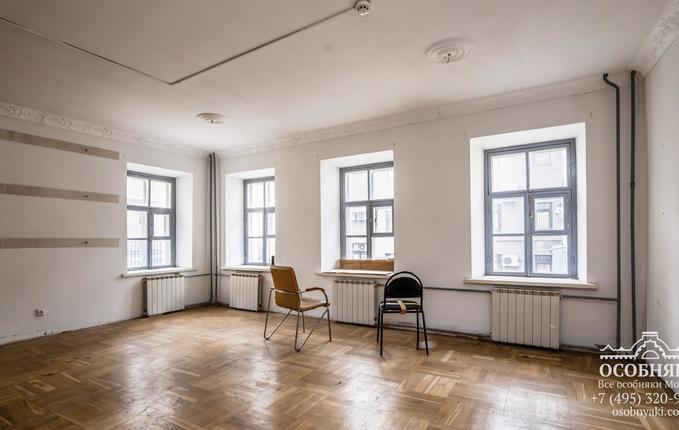 на Яузской улице, 1/15, площадь 1195 м