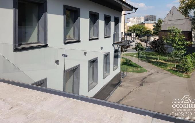 на Новой Басманной, 13/2, площадь 554 м