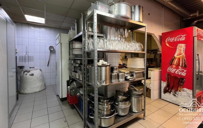 на Земляном Валу, 18, площадь 620 м