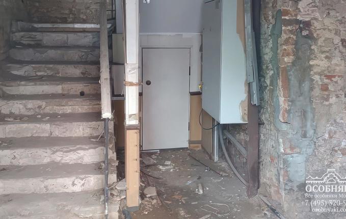 в 1-м Щемиловском переулке, 19, площадь 375 м