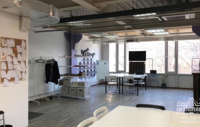 в Спартаковском переулке, 2, площадь 2990 м