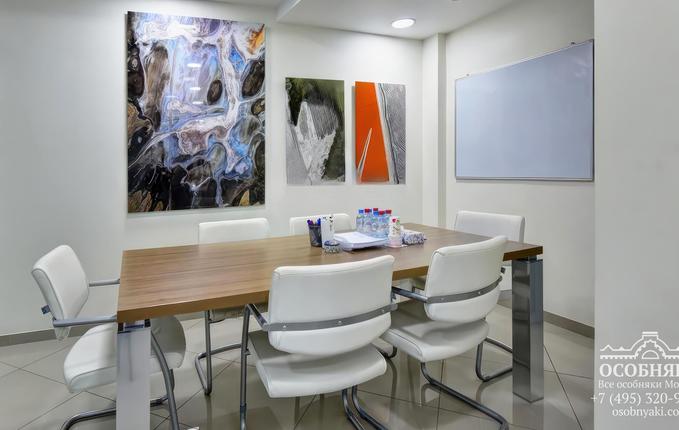 на Садовой-Черногрязской, 8с8, площадь 720 м