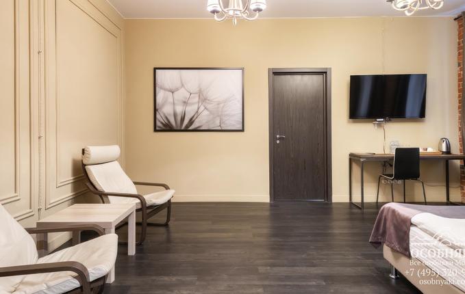 на улице Девятая Рота, 16, площадь 1172 м