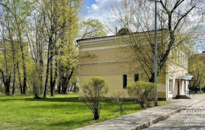 в Княжекозловском переулке, 25, площадь 328 м