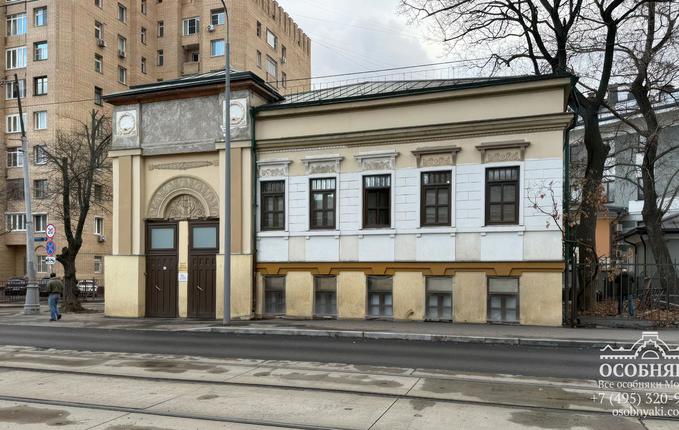 на улице Достоевского, 19, площадь 850 м