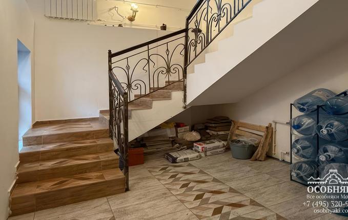 на улице Достоевского, 19, площадь 850 м