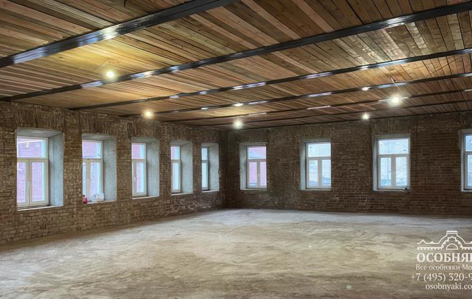 в 1-м Щипковском переулке, 16, площадь 950 м