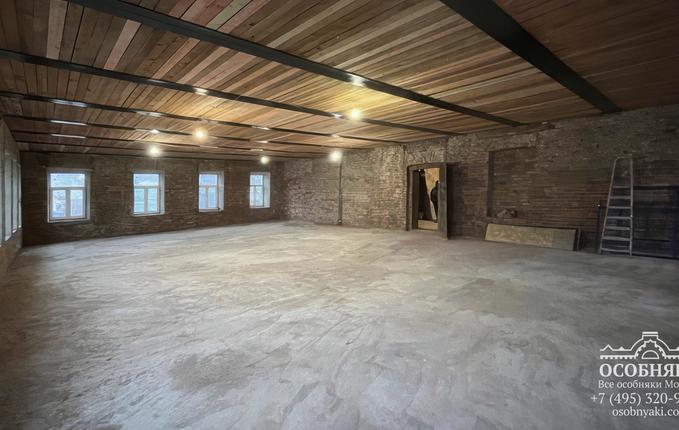 в 1-м Щипковском переулке, 16, площадь 950 м