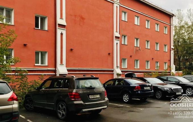 на улице Короленко, 3А, площадь 3312 м