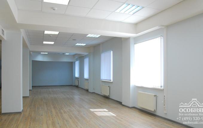 на улице Короленко, 3А, площадь 3312 м