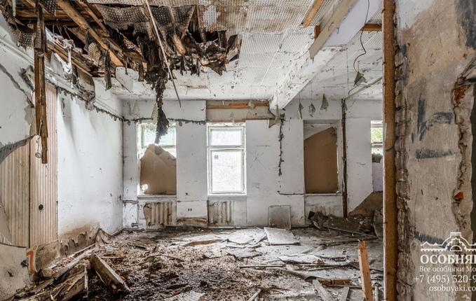 на площади Журавлева, 4-6, площадь 1828 м