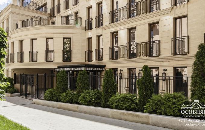 в Газетном переулке, 13, площадь 663 м