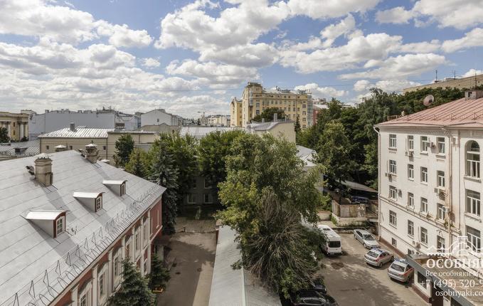 в Газетном переулке, 13, площадь 663 м