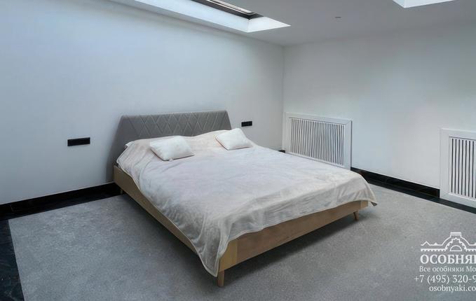 в Большом Черкасском переулке, 13, площадь 381 м