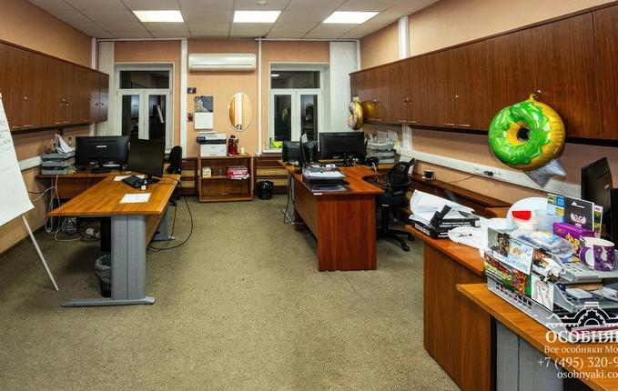 в Пушкарёвом переулке, 3, площадь 750 м