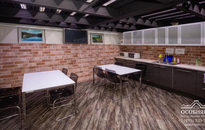 в Пушкарёвом переулке, 3, площадь 750 м