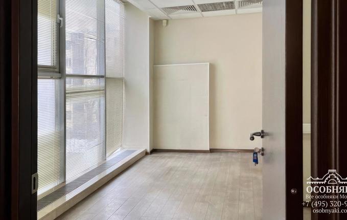 на Каланчёвской улице, 49, площадь 3920 м