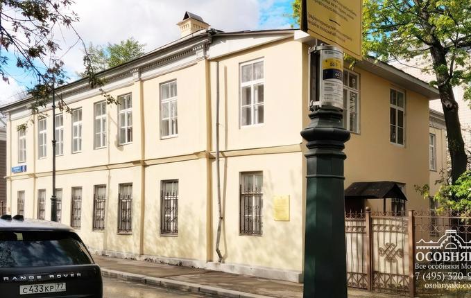 в Турчаниновом переулке, 6, площадь 457 м