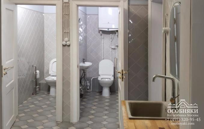 в Турчаниновом переулке, 6, площадь 457 м