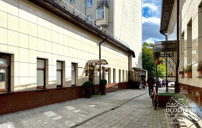в Подсосенском переулке, 23, площадь 1333 м