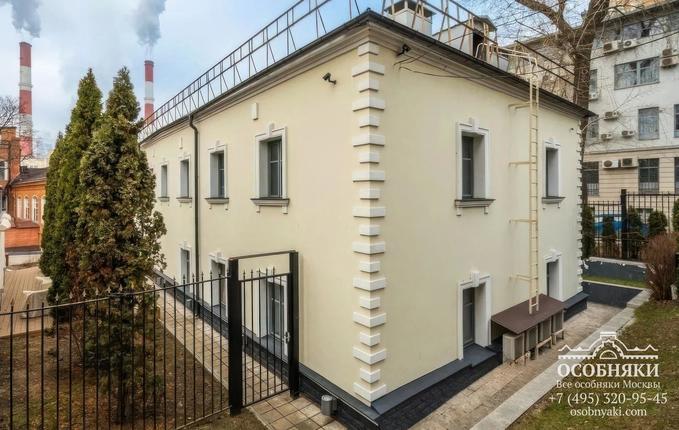 в Большом Саввинском переулке, 12с3, площадь 564 м