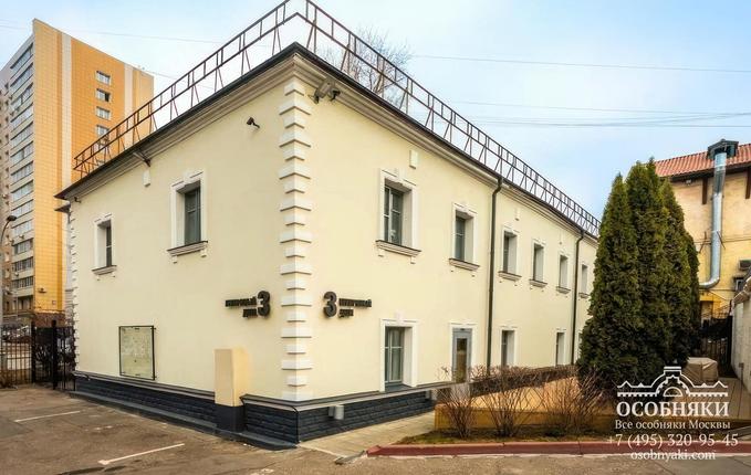 в Большом Саввинском переулке, 12с3, площадь 564 м