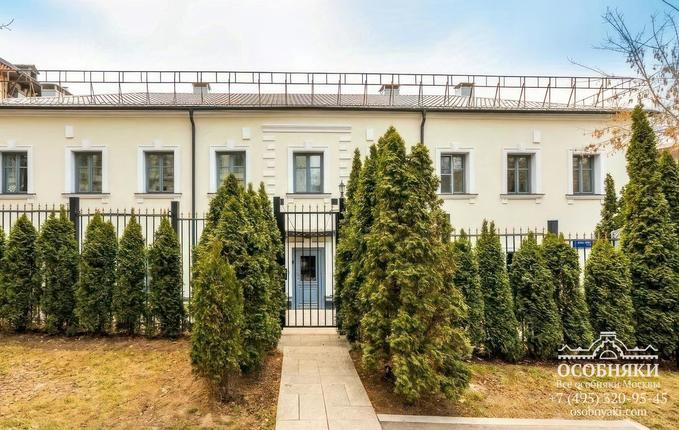 в Большом Саввинском переулке, 12с3, площадь 564 м