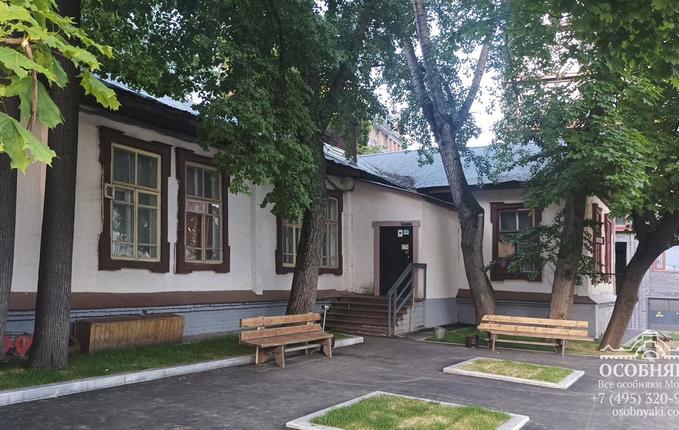 на улице Казакова, 5, площадь 290 м