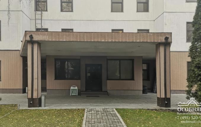 на улице Раменки, 17, площадь 1052 м