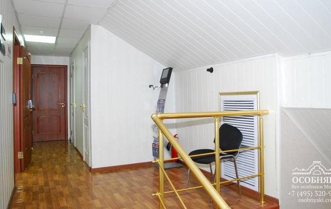 на улице Раменки, 17, площадь 1052 м