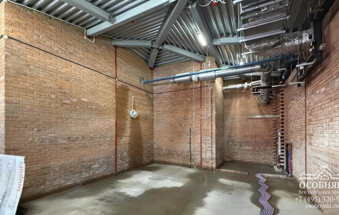 в Большом Толмачёвском переулке, 5с11, площадь 268 м