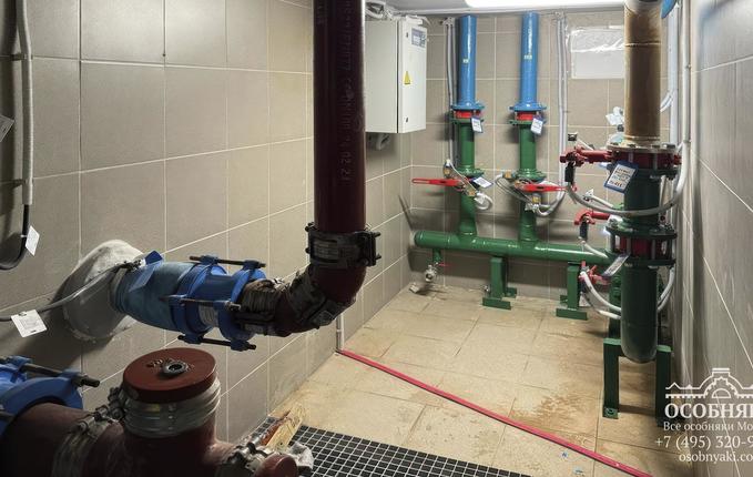 в Большом Толмачёвском переулке, 5с11, площадь 268 м