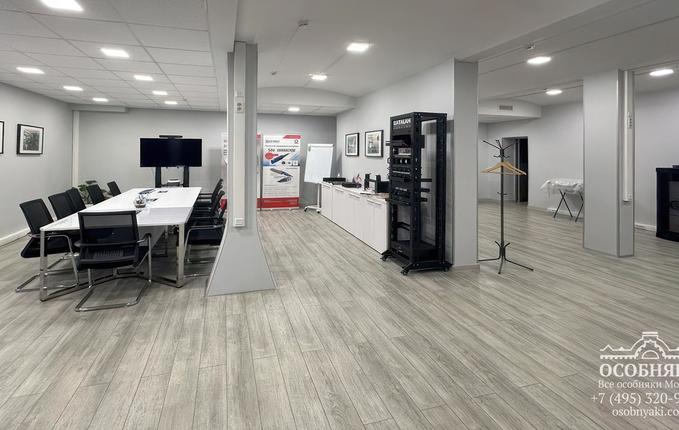 на Долгоруковской улице, 40с5, площадь 1248 м