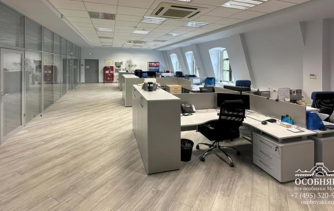 на Долгоруковской улице, 40с5, площадь 1248 м