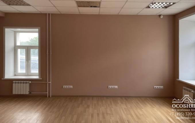 на Кожевнической улице,26, площадь 1176 м