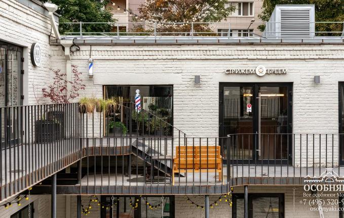 на Бакунинской улице,72, площадь 1953 м