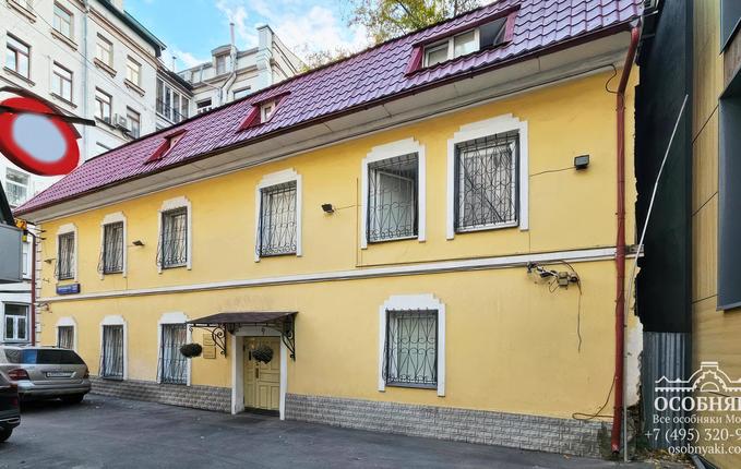 на Пятницкой улице, 22, площадь 323 м