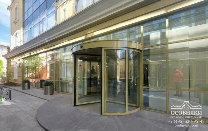 в Подкопаевском переулке, 4, площадь 2604 м