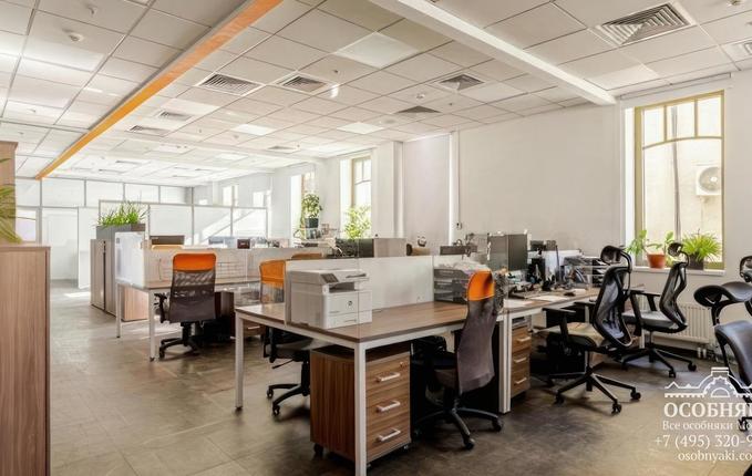 в Подкопаевском переулке, 4, площадь 2604 м